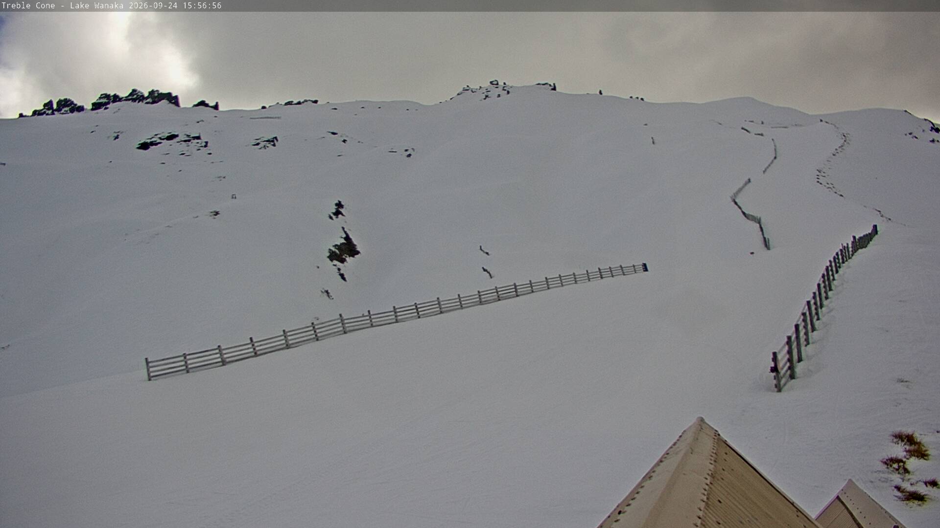 Treble Cone Saddle Basin snow cam captured at 24 September 2026 at 3:40 pm NZST
