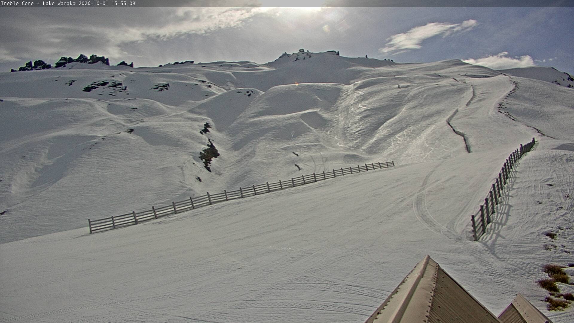 Treble Cone Saddle Basin snow cam captured at 1 October 2026 at 4:45 pm NZDT