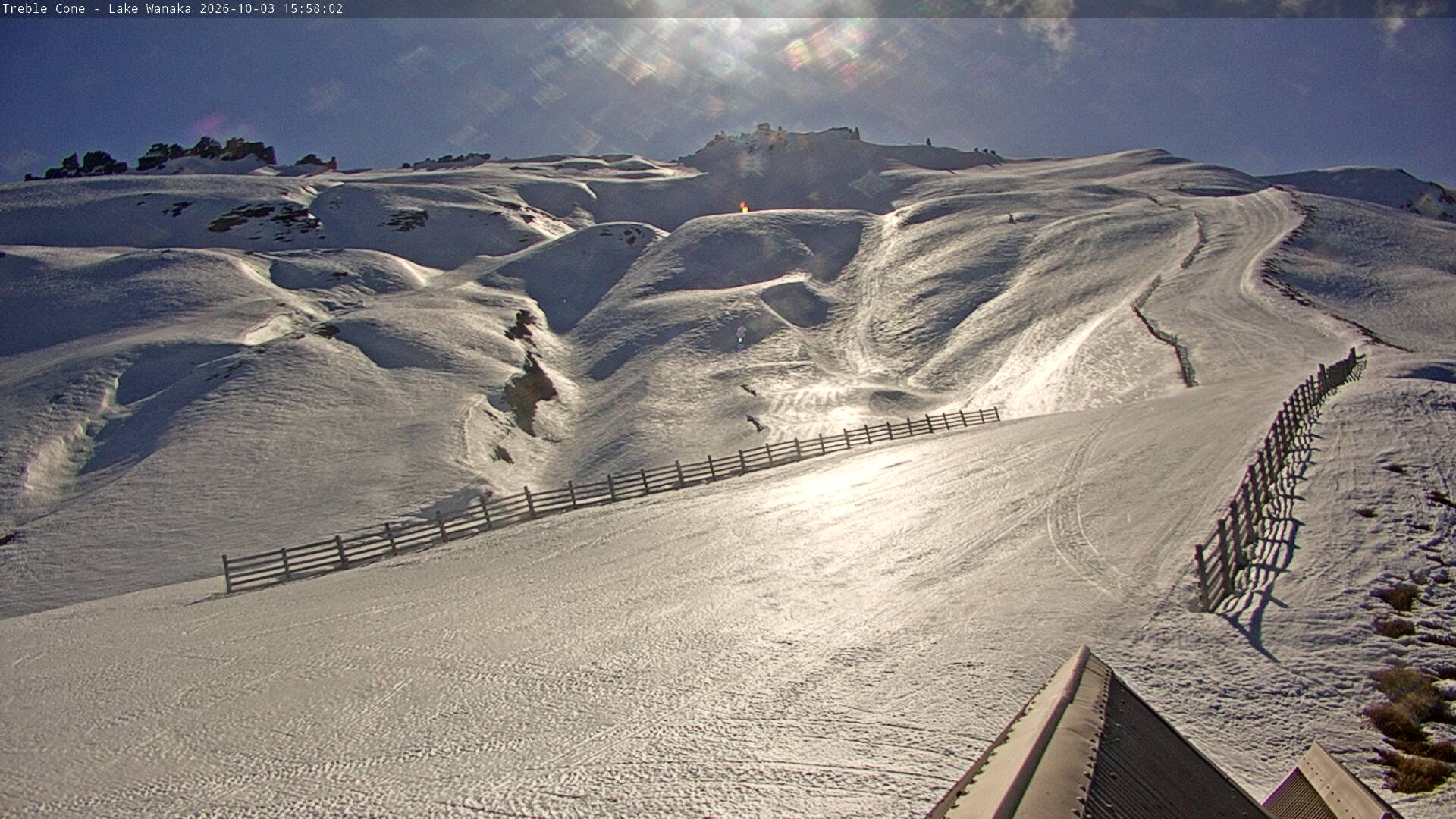 Treble Cone Saddle Basin snow cam captured at 3 October 2026 at 4:44 pm NZDT