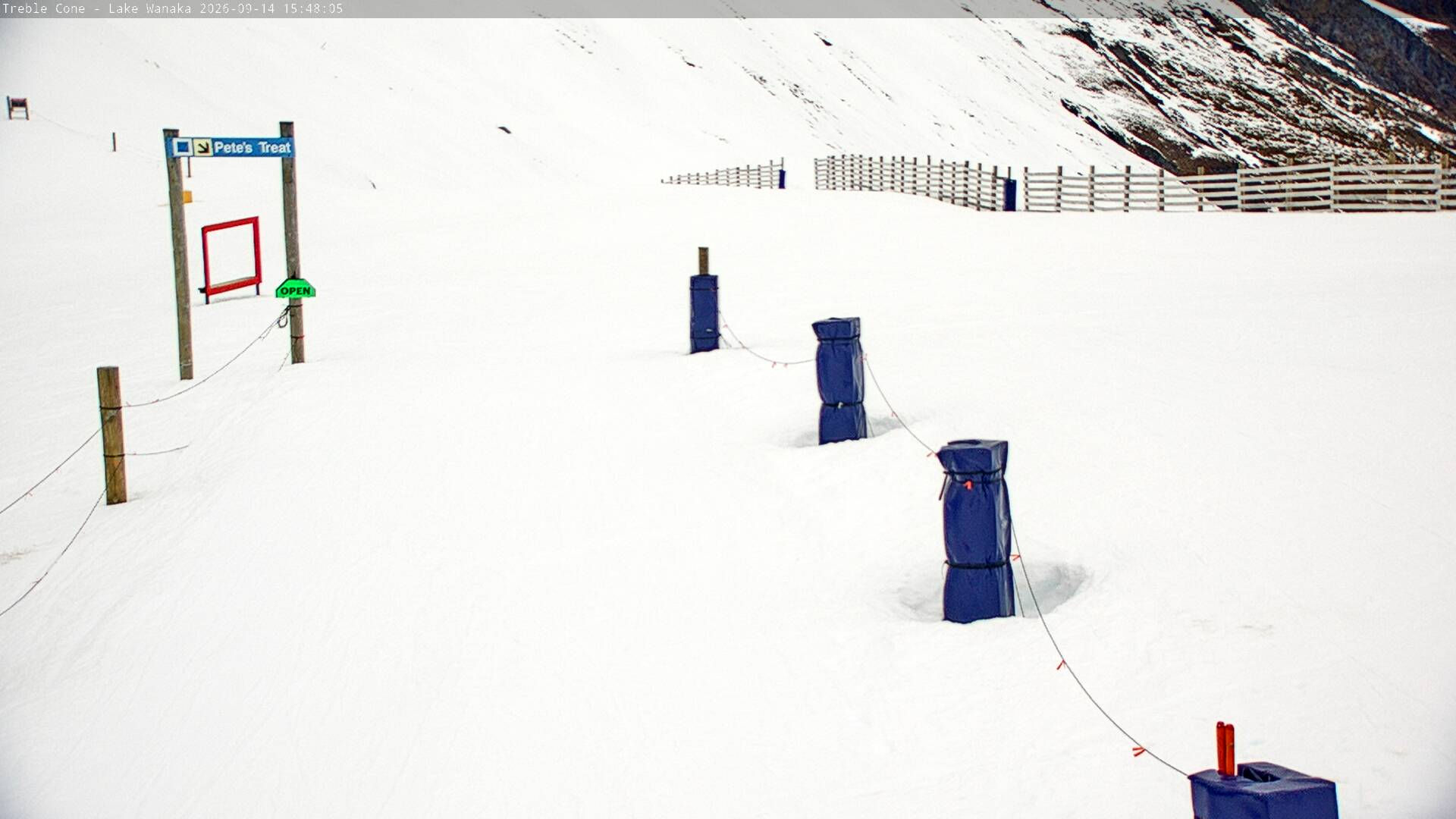 Treble Cone Saddle Gate snow cam captured at 14 September 2026 at 3:38 pm NZST
