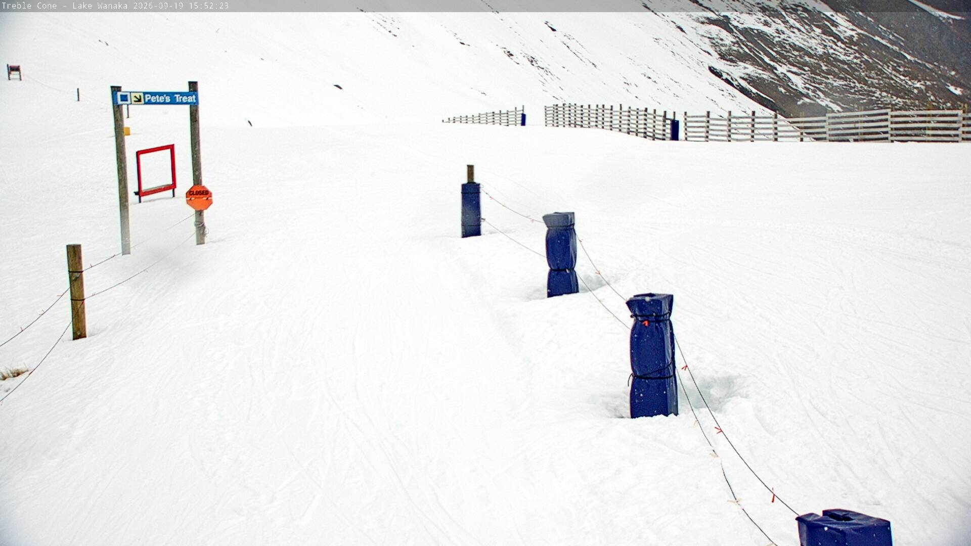 Treble Cone Saddle Gate snow cam captured at 19 September 2026 at 3:39 pm NZST