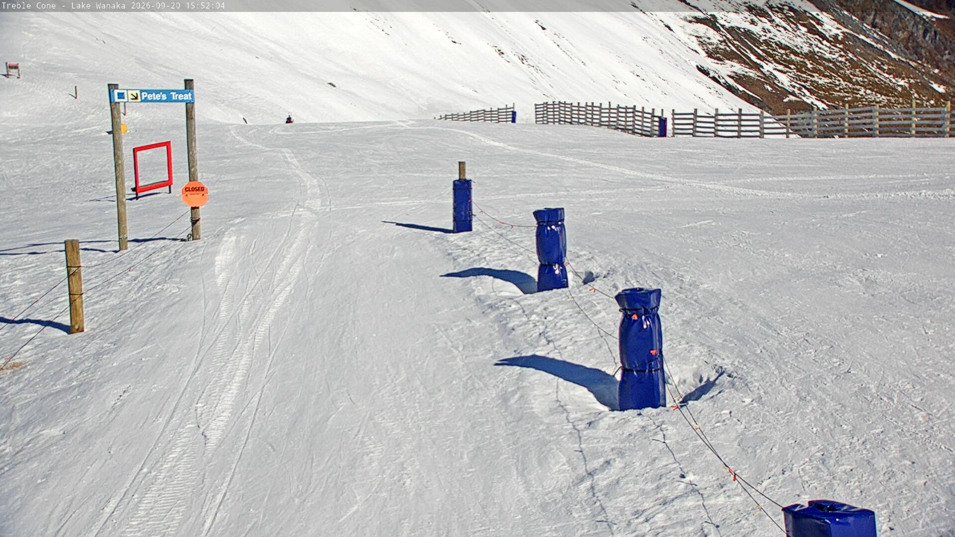 Treble Cone Saddle Gate snow cam captured at 20 September 2026 at 3:35 pm NZST