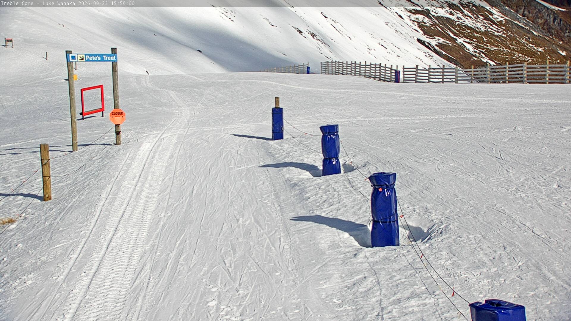Treble Cone Saddle Gate snow cam captured at 23 September 2026 at 3:49 pm NZST