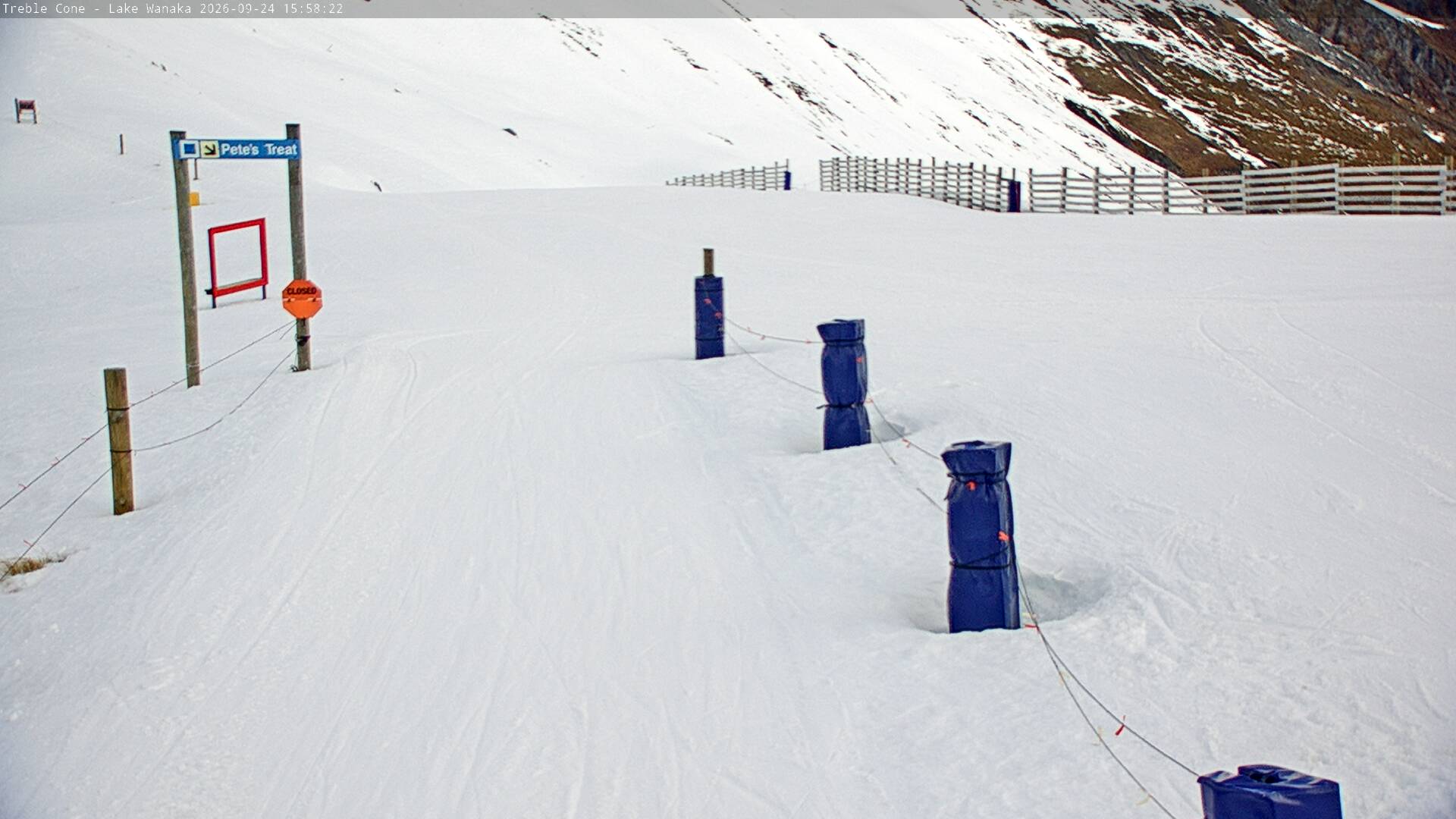Treble Cone Saddle Gate snow cam captured at 24 September 2026 at 3:40 pm NZST