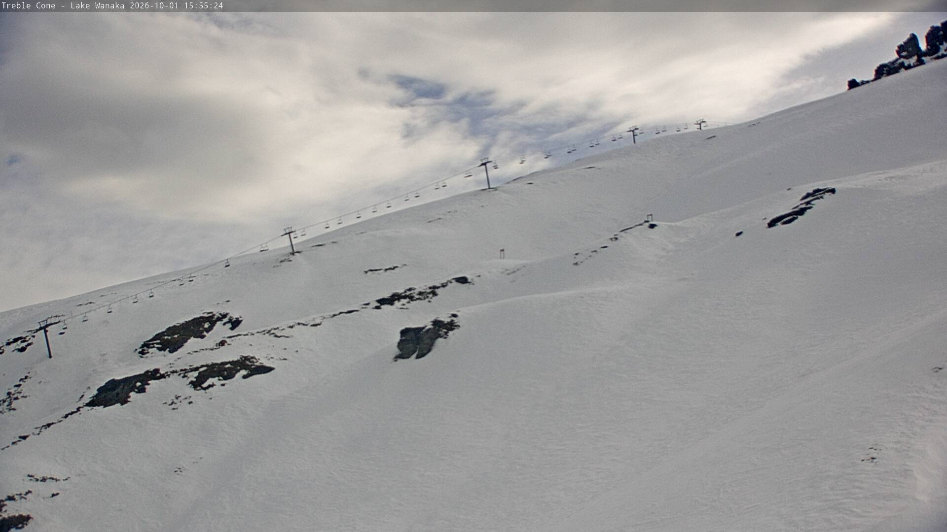 Treble Cone Saddle Chair snow cam captured at 1 October 2026 at 4:45 pm NZDT