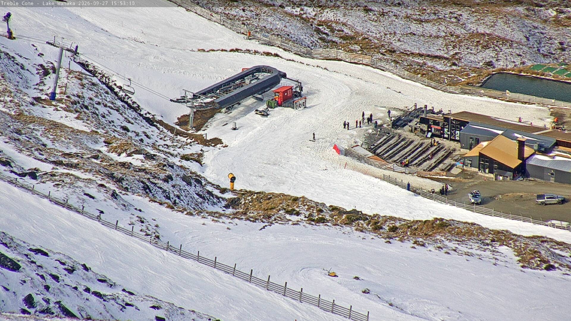 Treble Cone Base Building snow cam captured at 27 September 2026 at 4:38 pm NZDT
