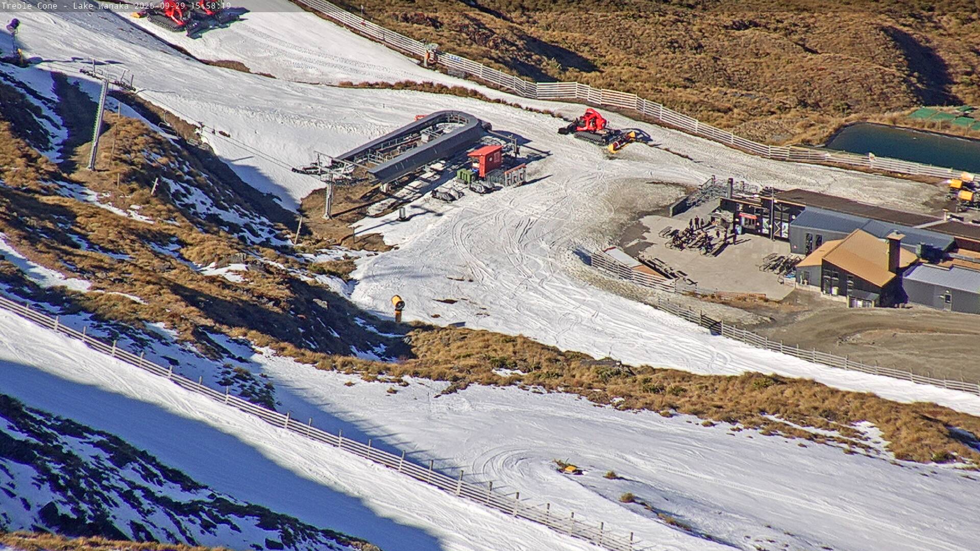 Treble Cone Base Building snow cam captured at 29 September 2026 at 4:49 pm NZDT