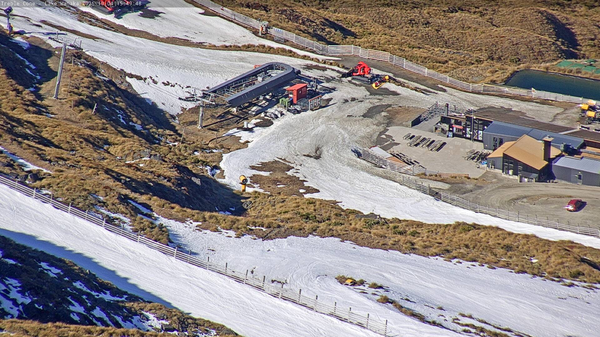 Treble Cone Base Building snow cam captured at 4 October 2026 at 4:33 pm NZDT
