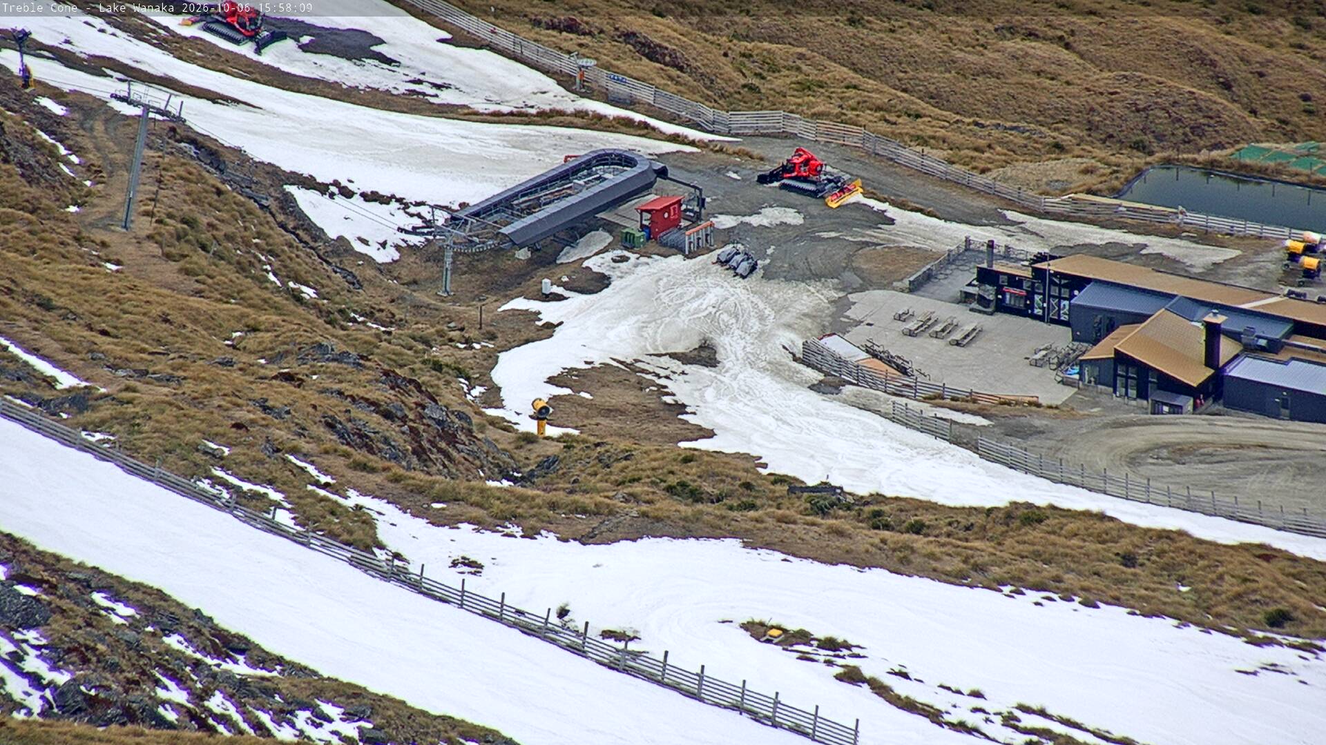Treble Cone Base Building snow cam captured at 6 October 2026 at 4:48 pm NZDT
