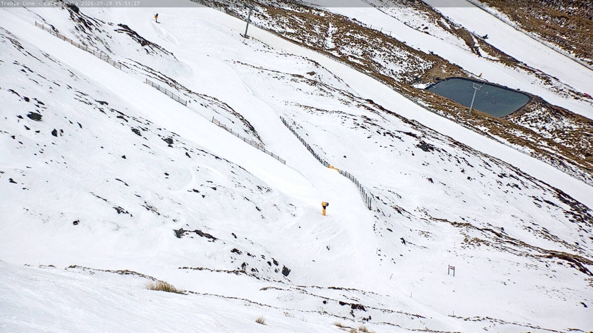 Treble Cone Lower Home Basin snow cam captured at 28 September 2026 at 4:37 pm NZDT
