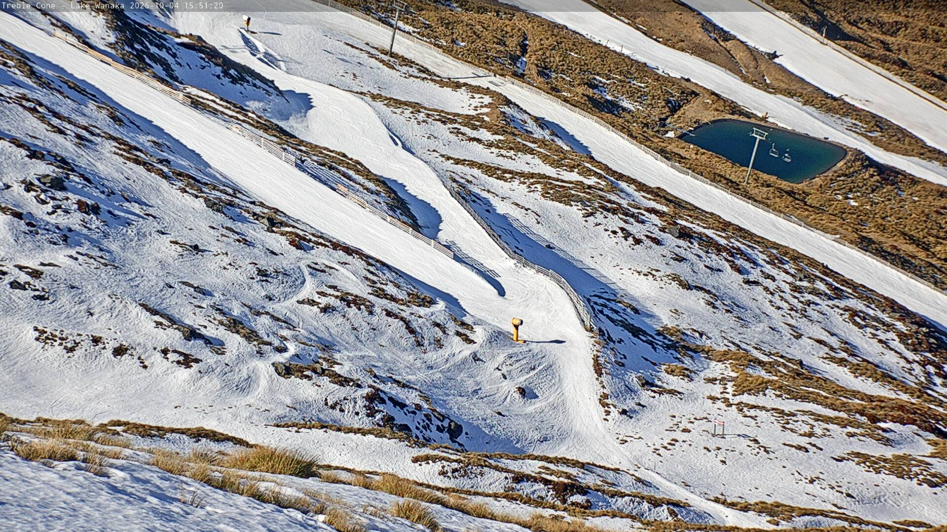Treble Cone Lower Home Basin snow cam captured at 4 October 2026 at 4:33 pm NZDT