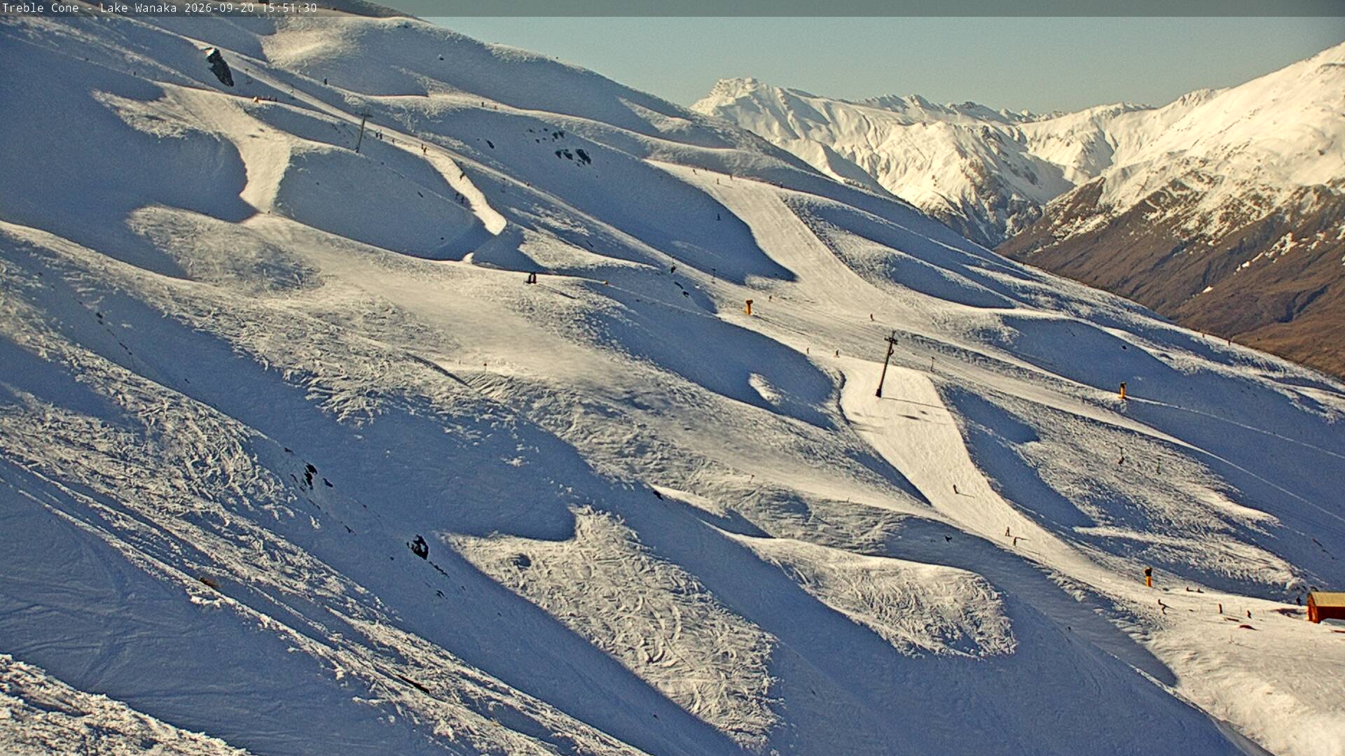 Treble Cone Home Basin Close-up snow cam captured at 20 September 2026 at 3:35 pm NZST