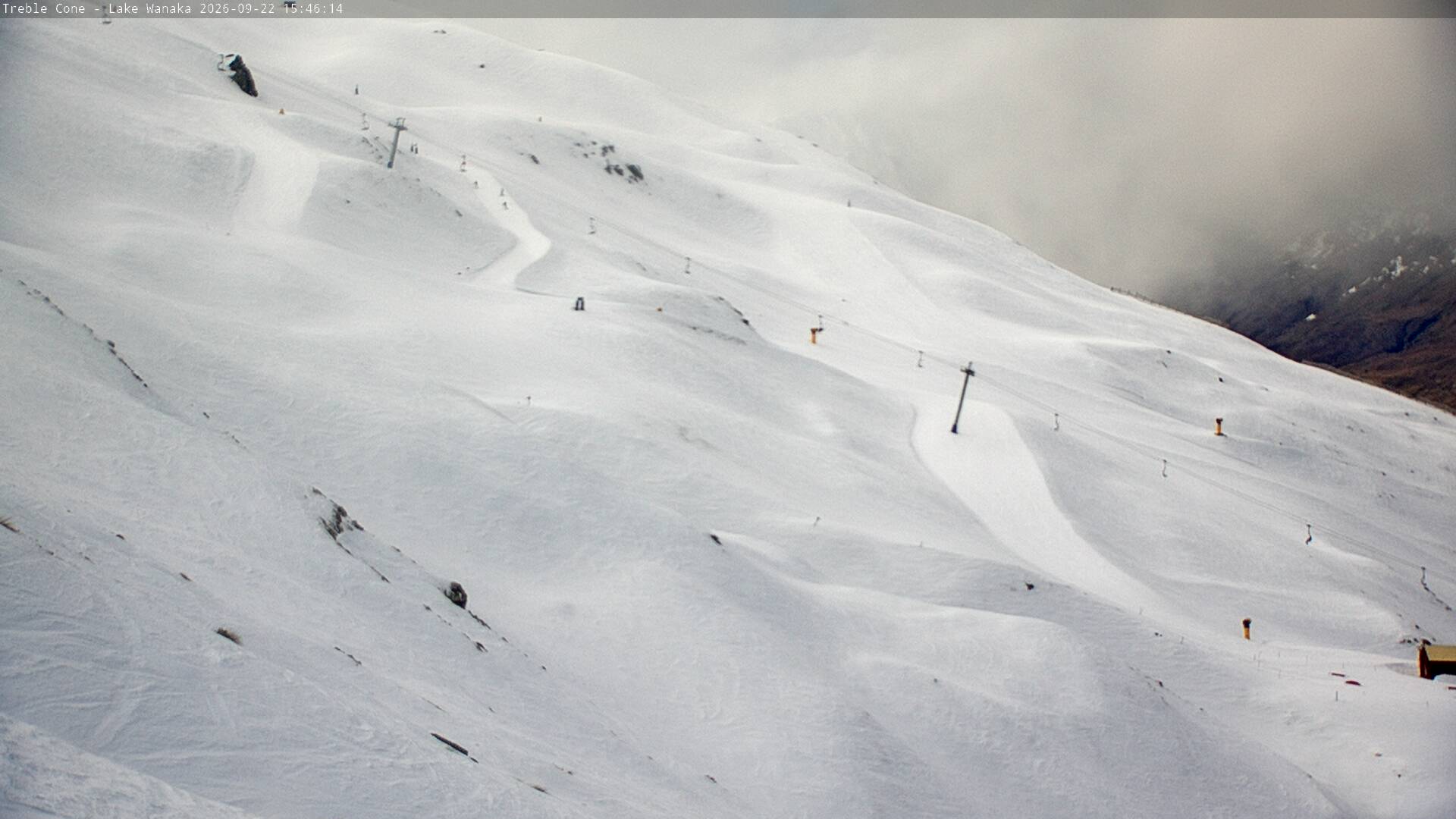 Treble Cone Home Basin Close-up snow cam captured at 22 September 2026 at 3:27 pm NZST
