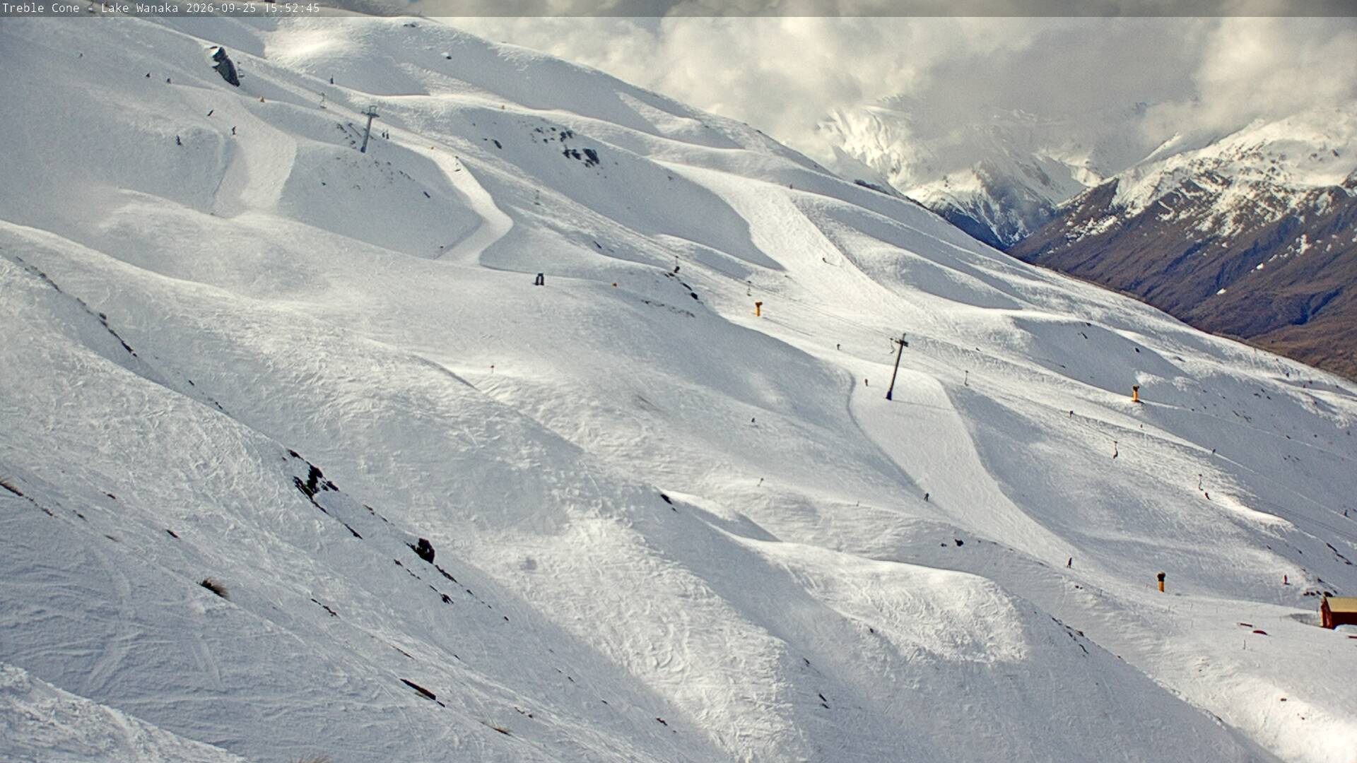 Treble Cone Home Basin Close-up snow cam captured at 25 September 2026 at 3:38 pm NZST