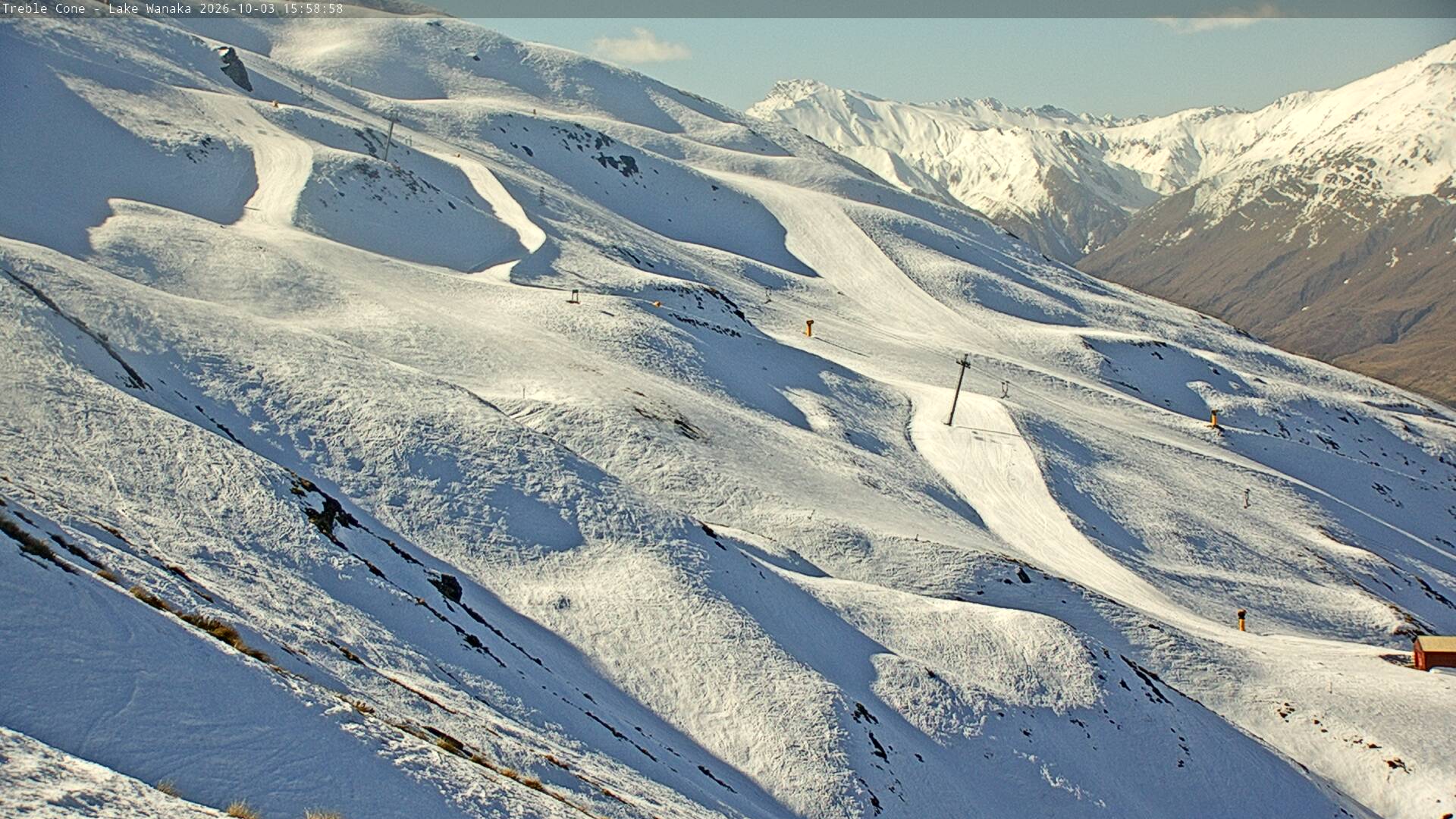 Treble Cone Home Basin Close-up snow cam captured at 3 October 2026 at 4:44 pm NZDT