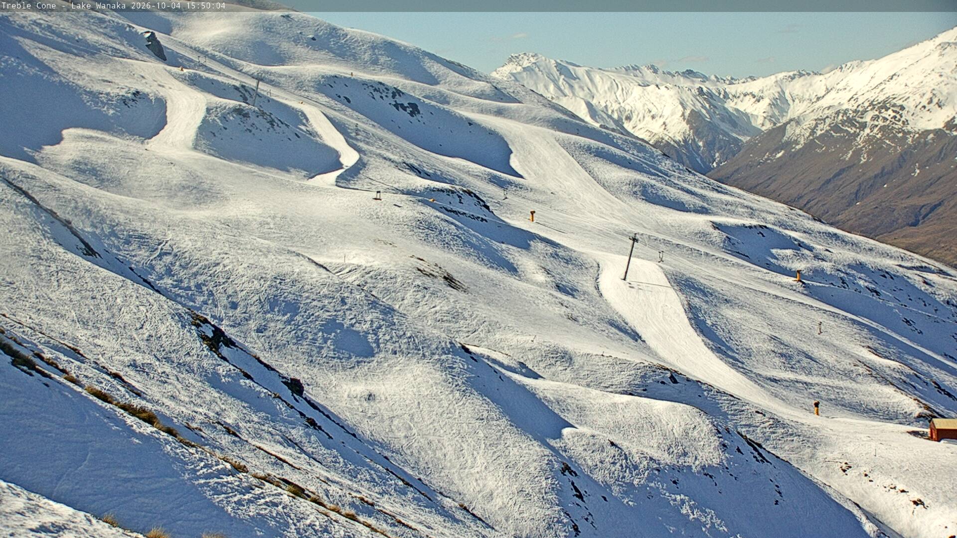 Treble Cone Home Basin Close-up snow cam captured at 4 October 2026 at 4:33 pm NZDT