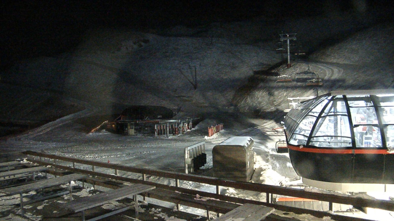 Mt Hutt Base Area snow cam captured at 7 September 2026 at 11:56 pm NZST