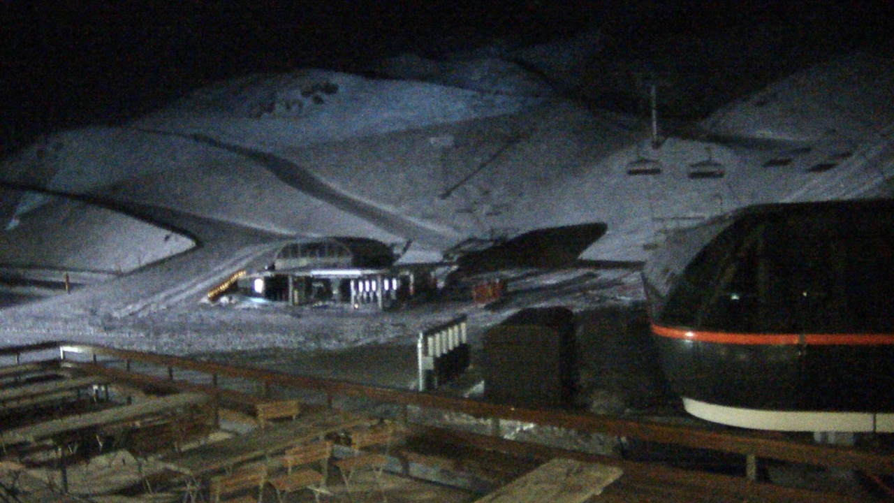 Mt Hutt Base Area snow cam captured at 12 September 2026 at 11:50 pm NZST
