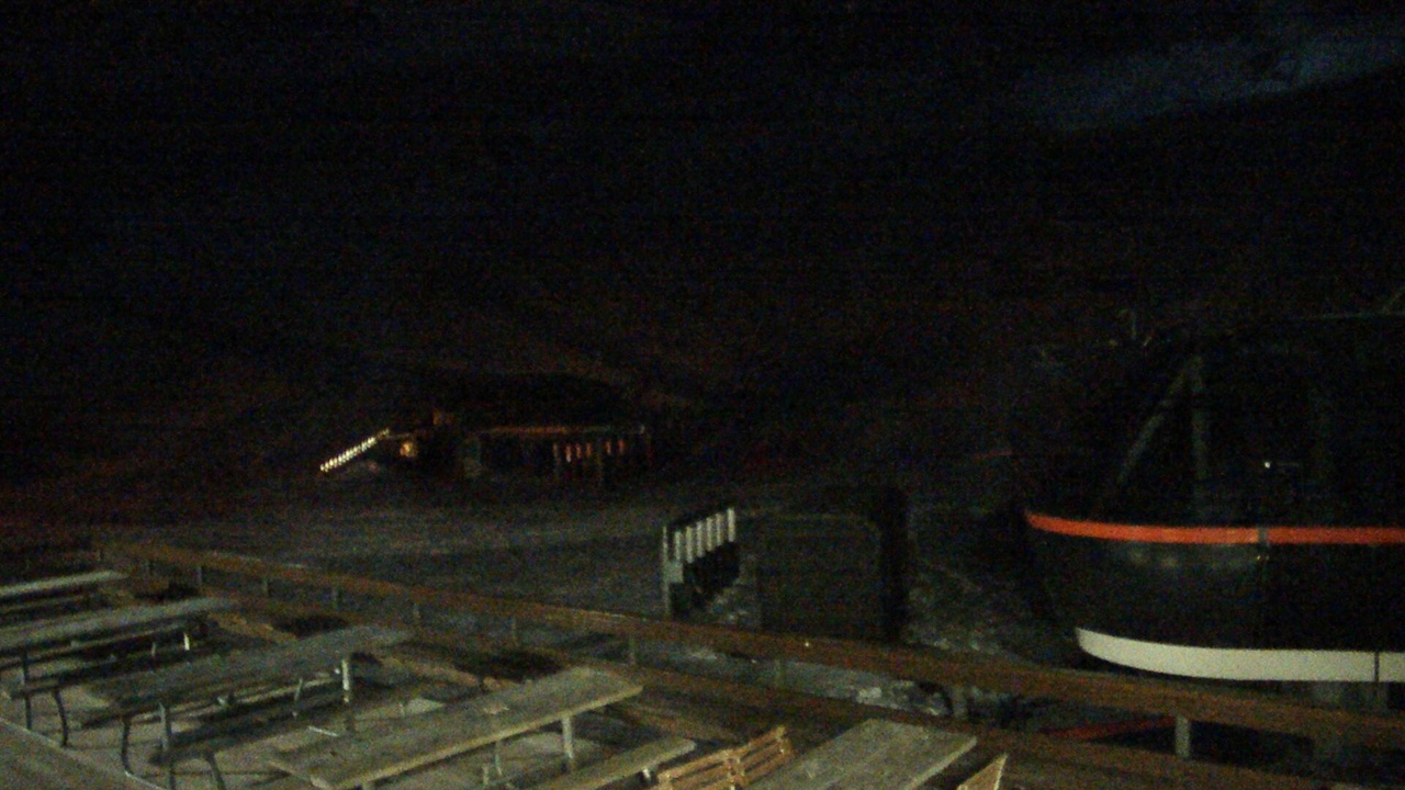 Mt Hutt Base Area snow cam captured at 29 September 2026 at 11:45 pm NZDT