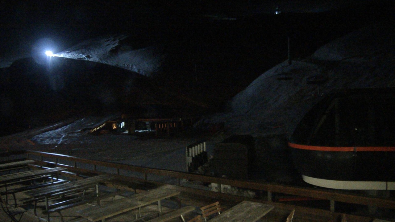 Mt Hutt Base Area snow cam captured at 5 October 2026 at 11:52 pm NZDT