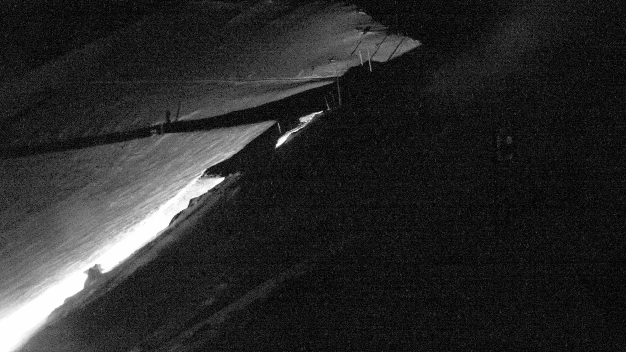 Mt Hutt South Peak snow cam captured at 17 September 2026 at 9:01 pm NZST