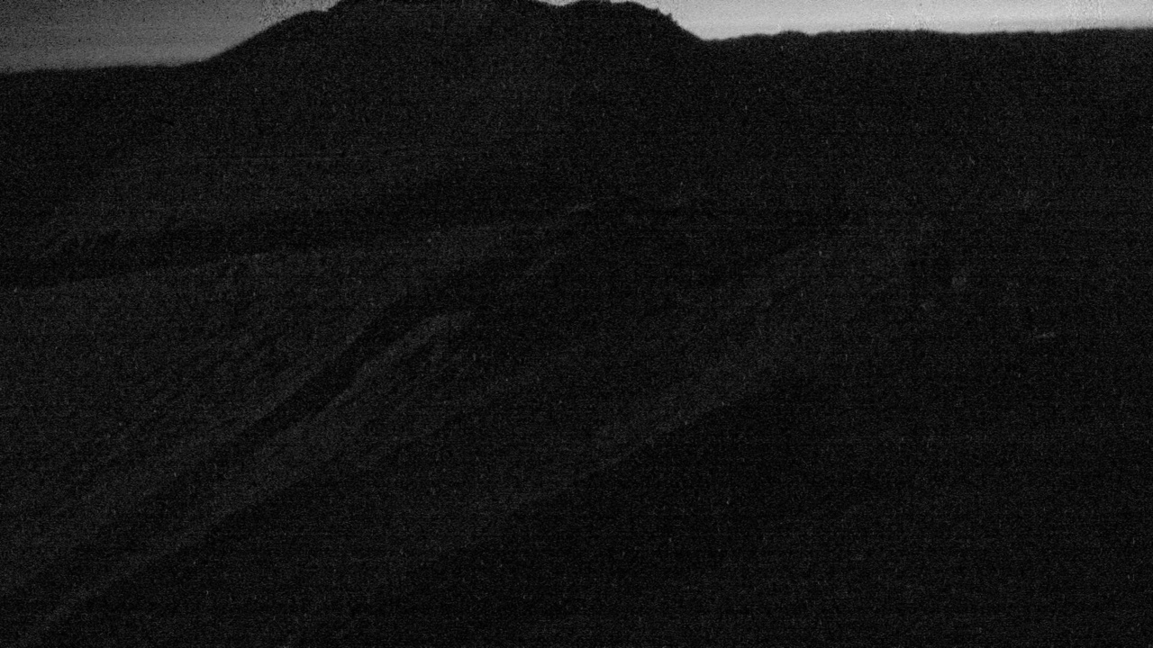Mt Hutt South Peak snow cam captured at 4 October 2026 at 9:03 pm NZDT
