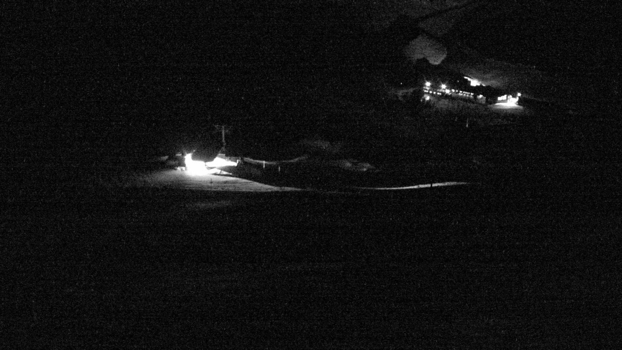 Mt Hutt Inner Basin snow cam captured at 9 September 2026 at 8:51 pm NZST