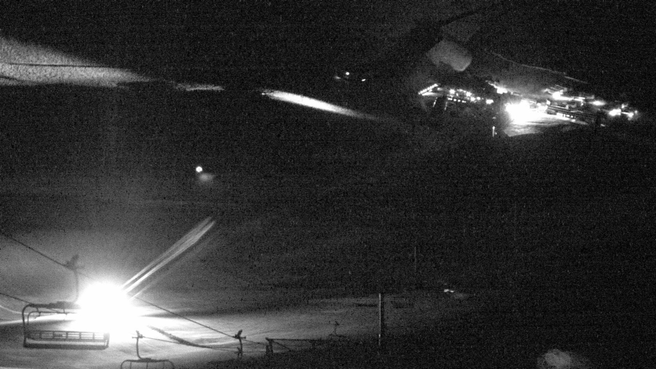 Mt Hutt Inner Basin snow cam captured at 12 September 2026 at 9:05 pm NZST