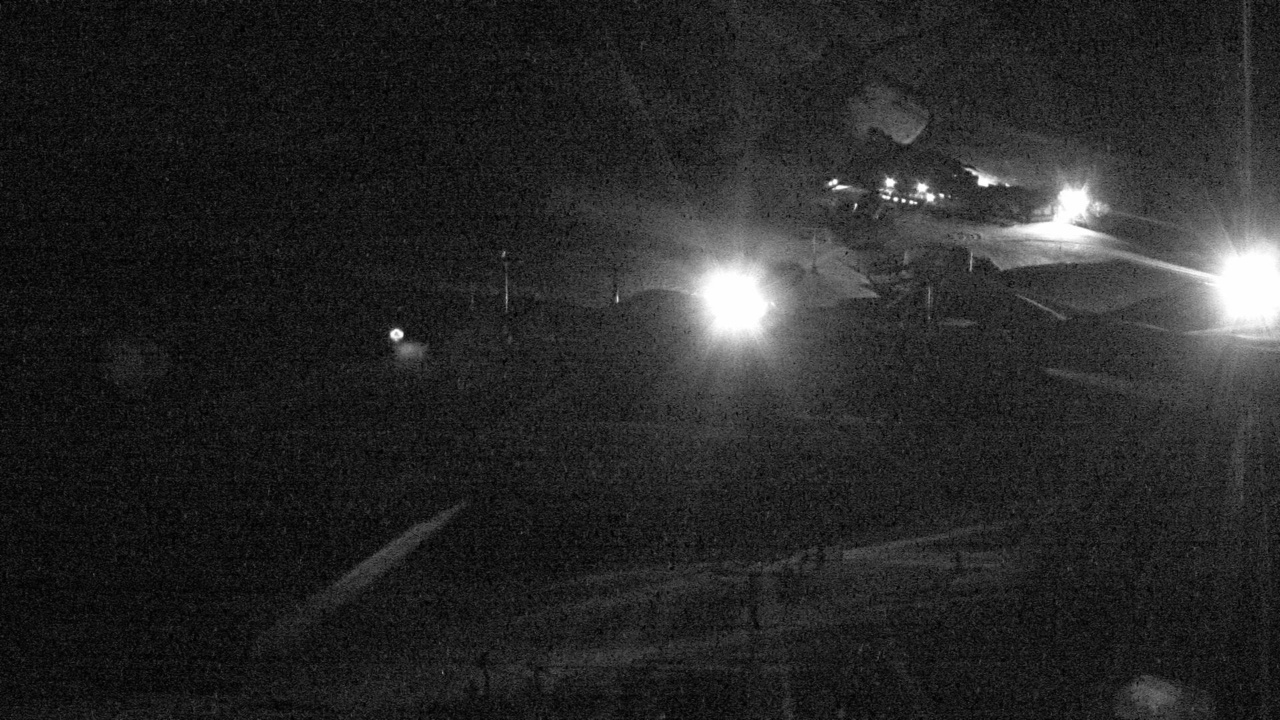 Mt Hutt Inner Basin snow cam captured at 15 September 2026 at 8:57 pm NZST