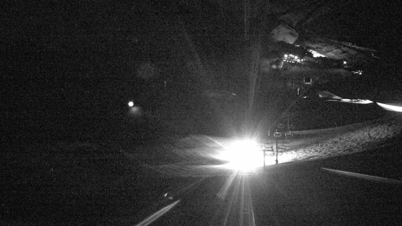 Mt Hutt Inner Basin snow cam captured at 28 September 2026 at 8:50 pm NZDT