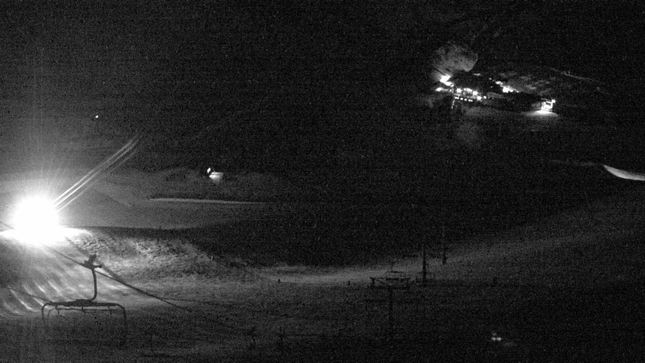 Mt Hutt Inner Basin snow cam captured at 29 September 2026 at 8:49 pm NZDT