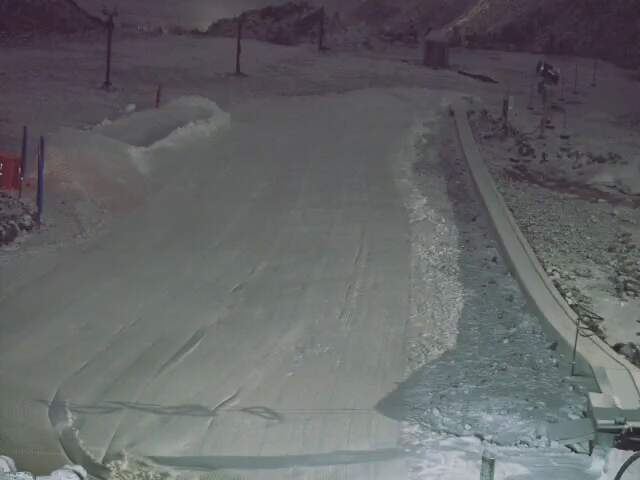 Tūroa Alpine Meadow snow cam captured at 24 September 2026 at 11:56 pm NZST