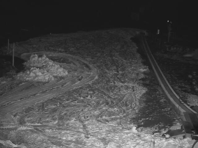 Tūroa Alpine Meadow snow cam captured at 29 September 2026 at 11:54 pm NZDT