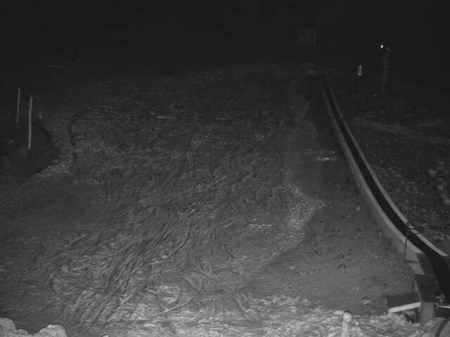 Tūroa Alpine Meadow snow cam captured at 1 October 2026 at 11:55 pm NZDT