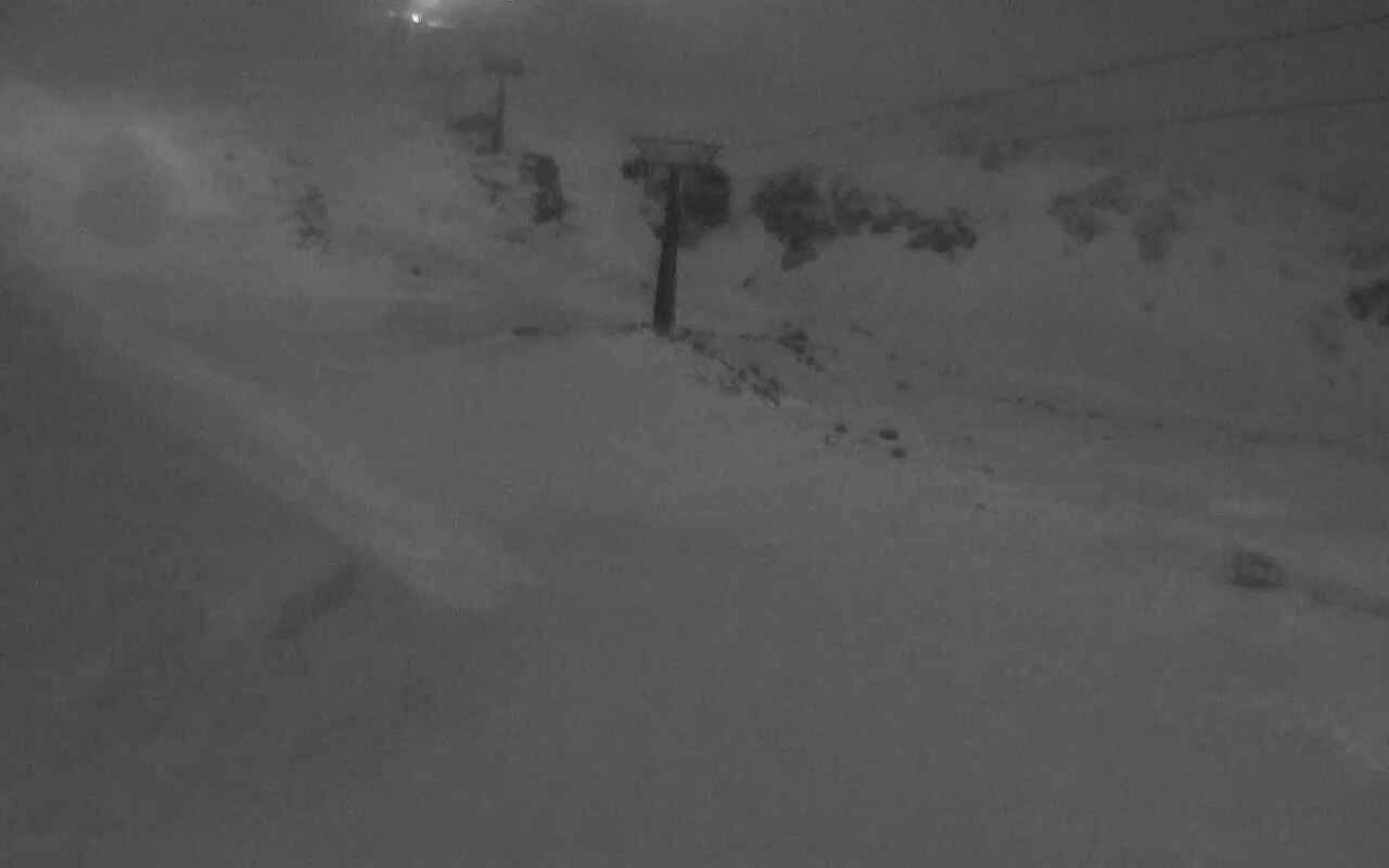 Tūroa The Giant snow cam captured at 23 September 2026 at 11:59 pm NZST