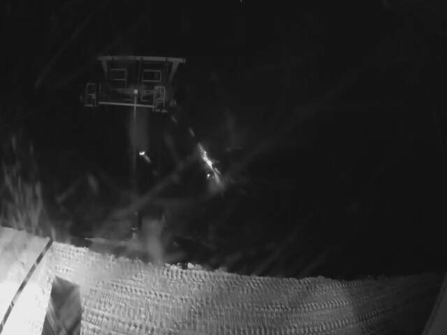 Tūroa High Noon Return snow cam captured at 12 September 2026 at 11:57 pm NZST