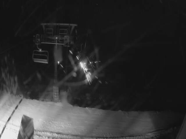 Tūroa High Noon Return snow cam captured at 15 September 2026 at 11:57 pm NZST