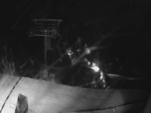 Tūroa High Noon Return snow cam captured at 1 October 2026 at 11:55 pm NZDT