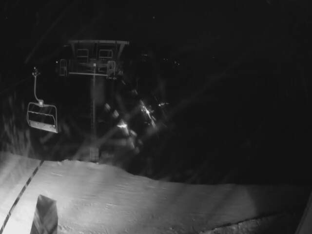 Tūroa High Noon Return snow cam captured at 4 October 2026 at 11:59 pm NZDT