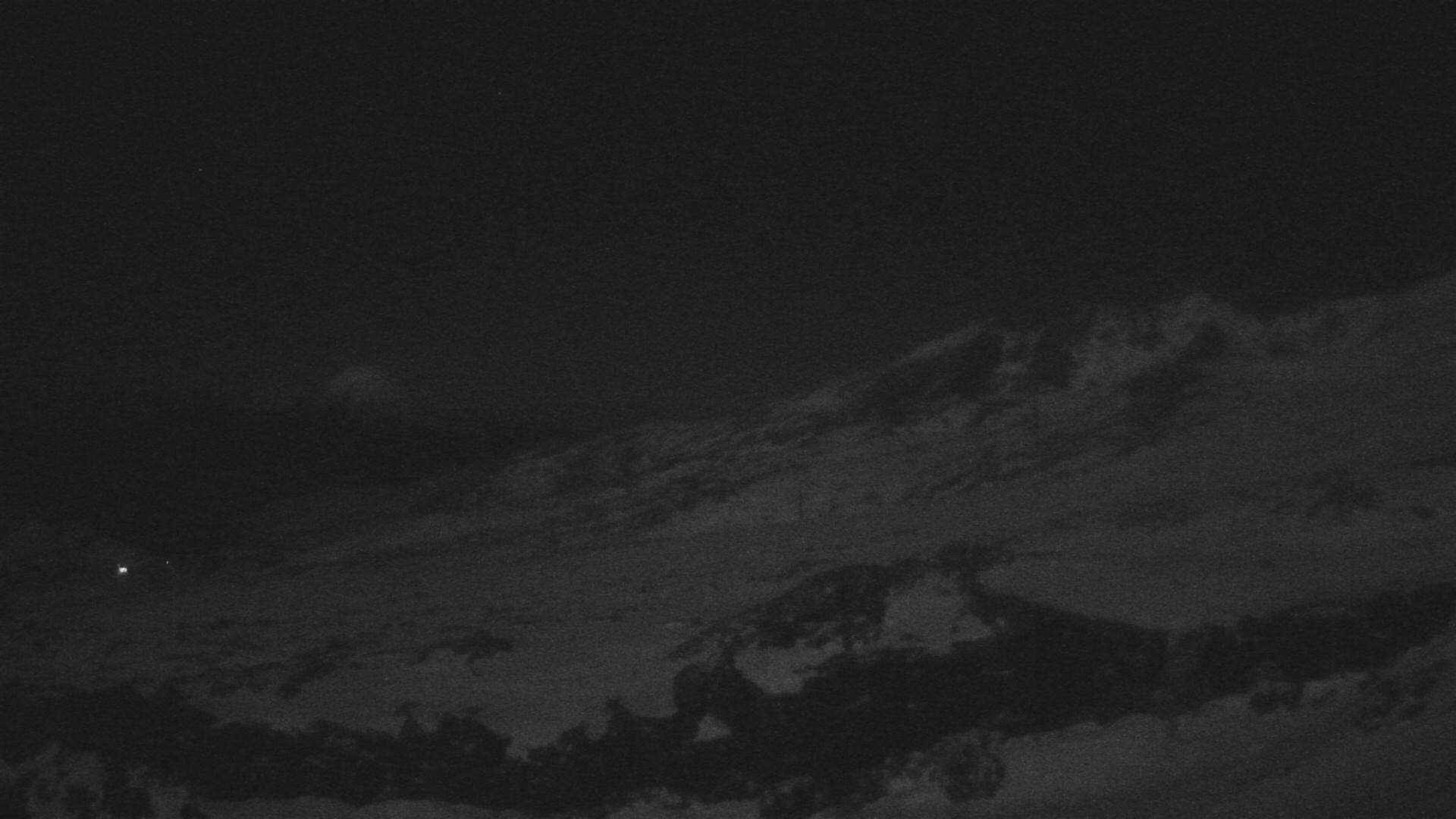 Whakapapa Far West T-Bar snow cam captured at 20 September 2026 at 11:47 pm NZST