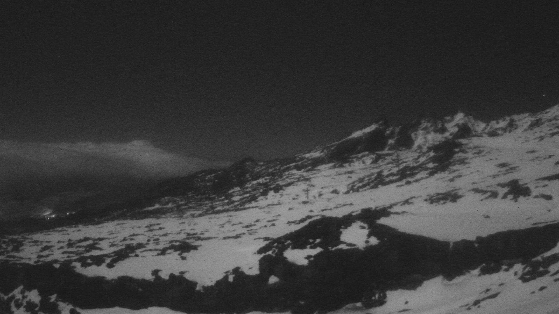 Whakapapa Far West T-Bar snow cam captured at 24 September 2026 at 11:49 pm NZST