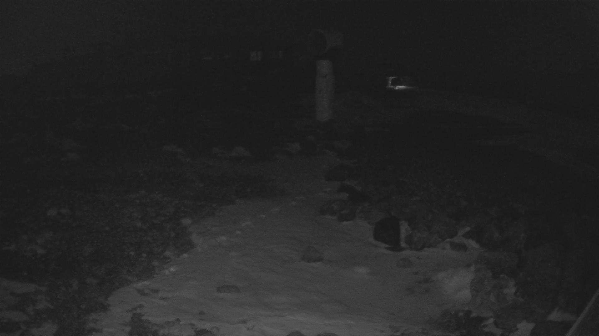 Whakapapa Hut Flat snow cam captured at 21 September 2026 at 11:48 pm NZST