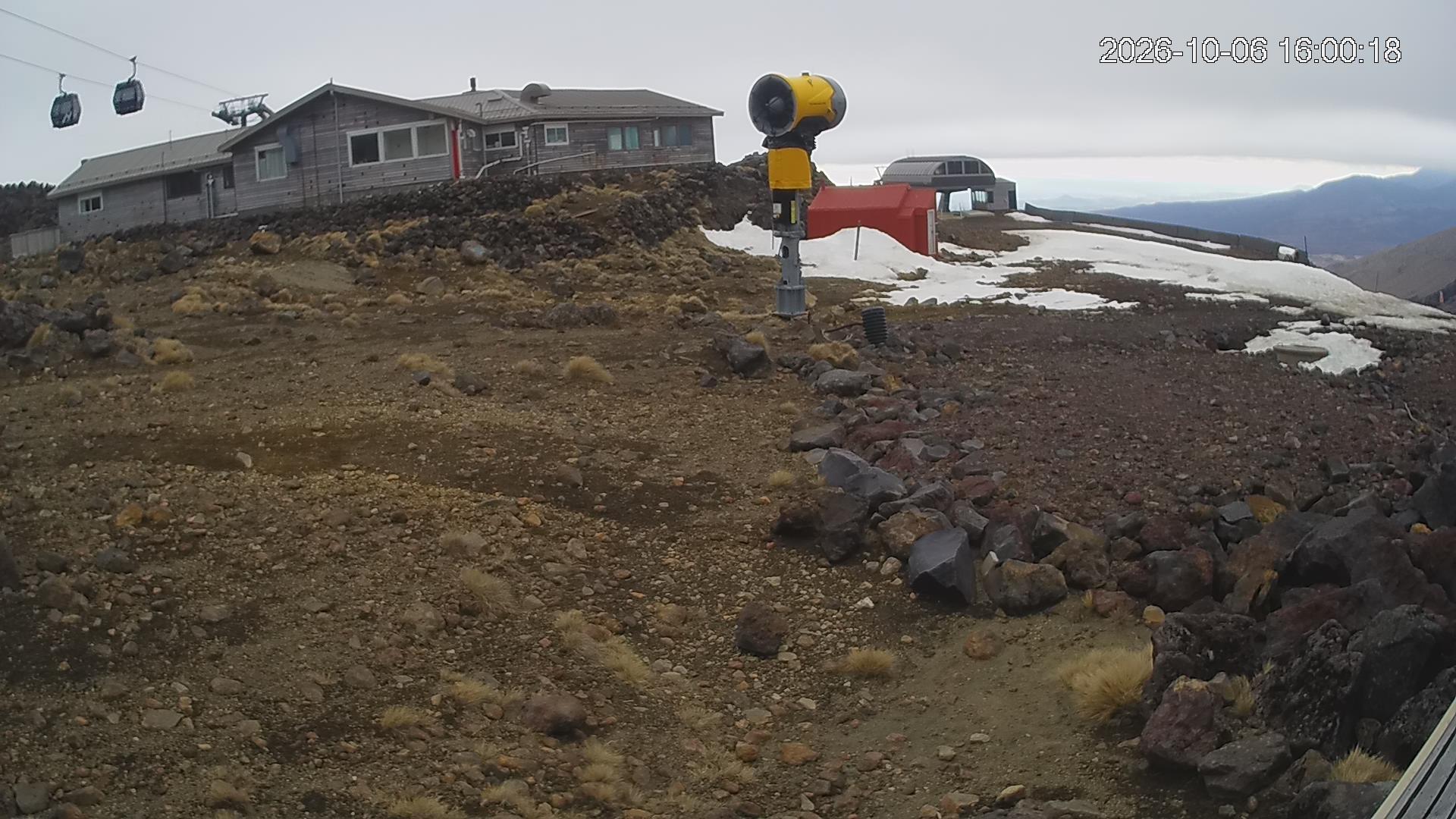 Whakapapa Hut Flat snow cam captured at 6 October 2026 at 5:03 pm NZDT
