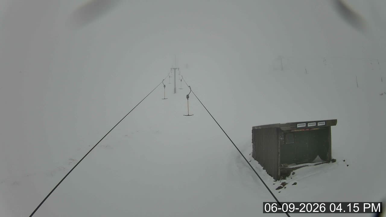 Porters Sundance snow cam captured at 6 September 2026 at 9:53 pm NZST