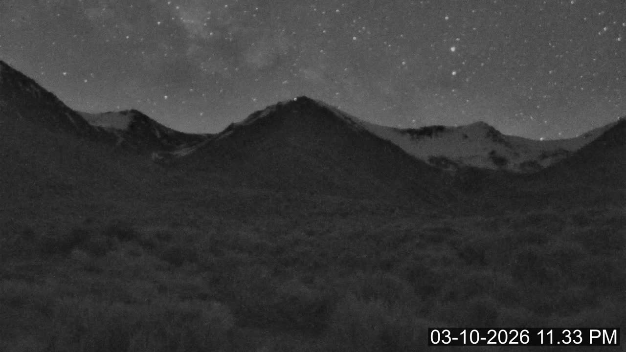 Porters Lodge snow cam captured at 3 October 2026 at 11:51 pm NZDT