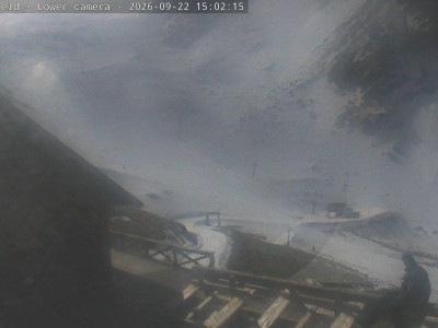 Ōhau Snow Fields Daylodge – Avalunch Cafe & Club Deck snow cam captured at 22 September 2026 at 3:04 pm NZST