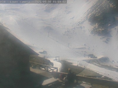 Ōhau Snow Fields Daylodge – Avalunch Cafe & Club Deck snow cam captured at 30 September 2026 at 3:59 pm NZDT