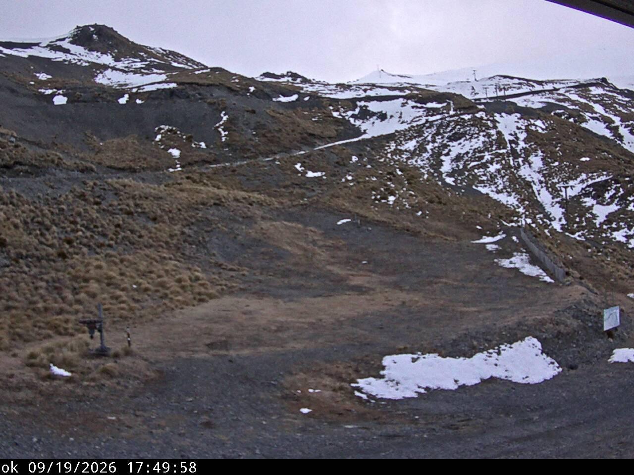 Mt Cheeseman Learners snow cam captured at 19 September 2026 at 6:47 pm NZST