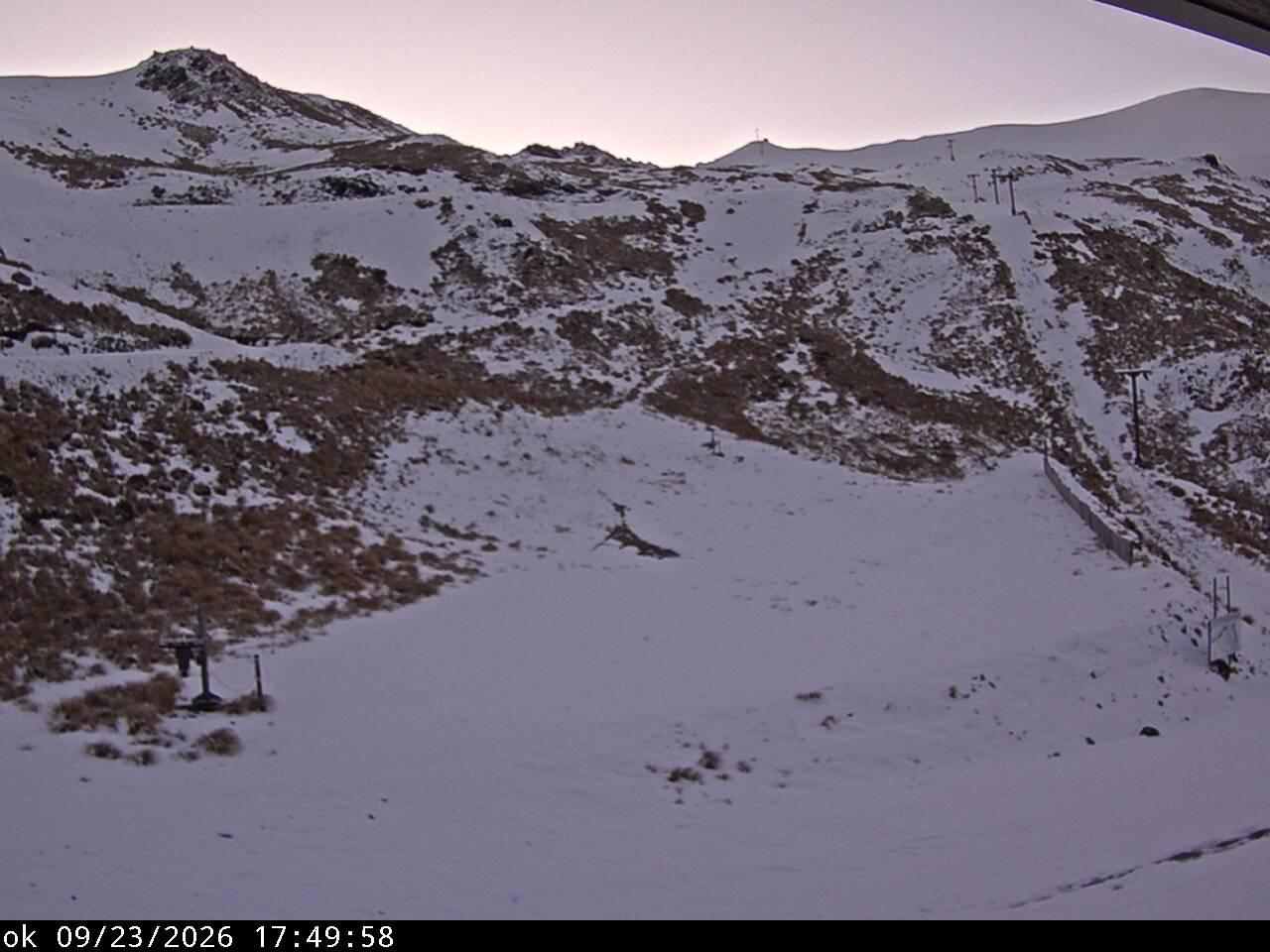 Mt Cheeseman Learners snow cam captured at 23 September 2026 at 6:57 pm NZST