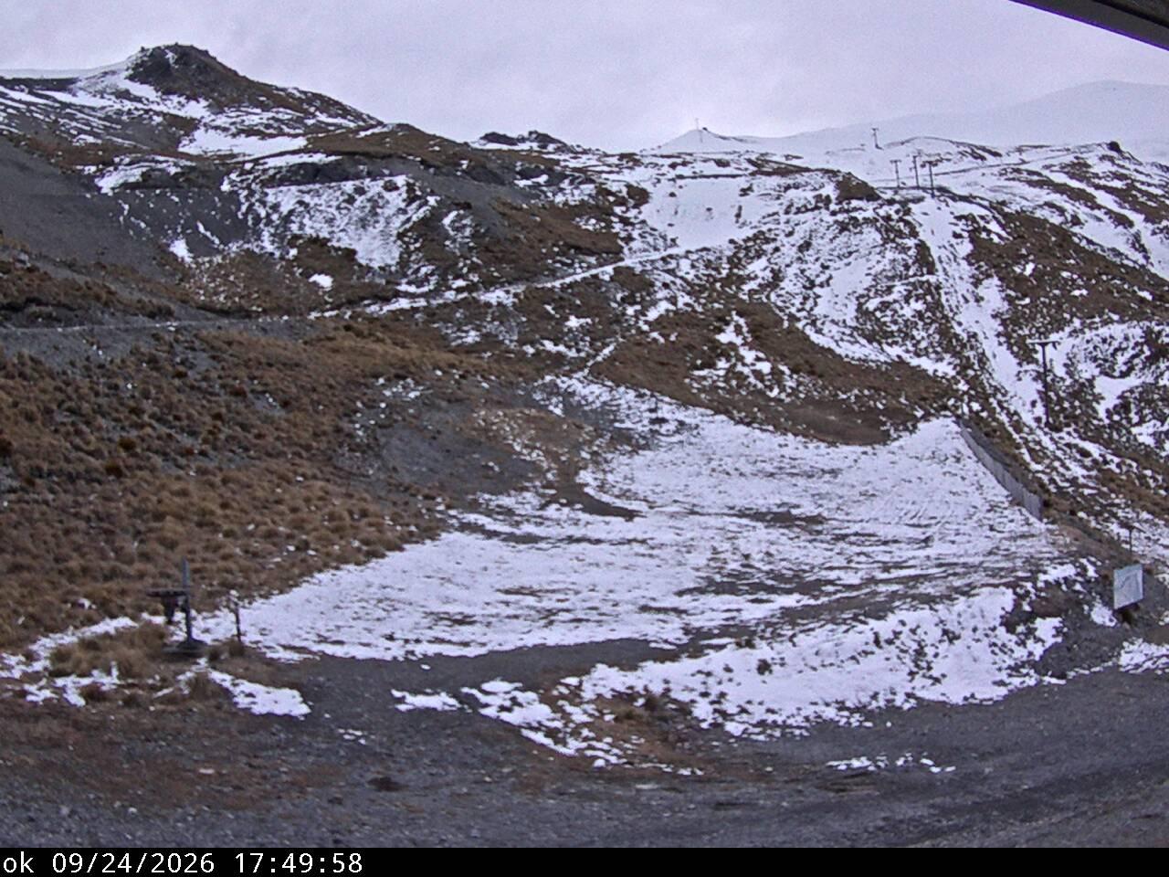 Mt Cheeseman Learners snow cam captured at 24 September 2026 at 6:57 pm NZST